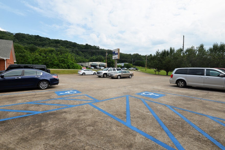 More Photos Of 6503 Hixson Pike, Hixson Storefront Retail Office For Lease