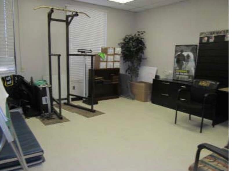 More Photos Of 500 E Landis Ave, Vineland Office For Lease