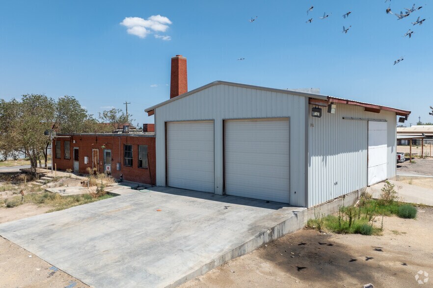 More Photos Of 2419 W Murphy St, Odessa Truck Terminal For Sale