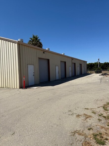 More Photos Of 905-917 Corporation St, Santa Paula Warehouse For Sale