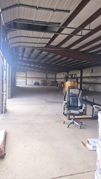 More Photos Of 273 Fulton St SE, Warren Warehouse For Lease
