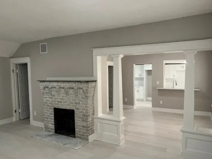 More Photos Of 361 Lang Ct N, Saint Petersburg Apartments For Sale