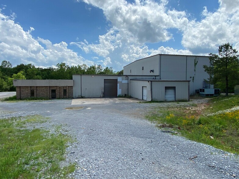 More Photos Of 6936 Industrial Rd, Nunnelly Manufacturing For Sale