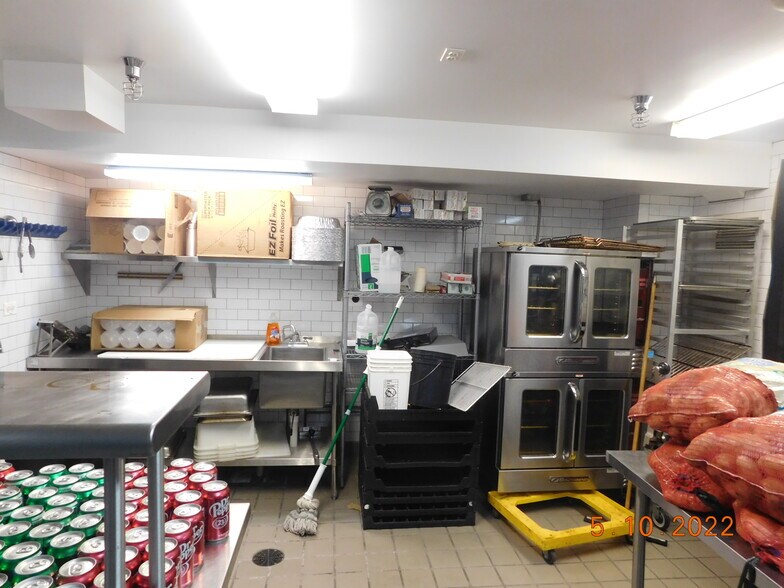 More Photos Of 542 Crescent Blvd, Glen Ellyn Restaurant For Sale