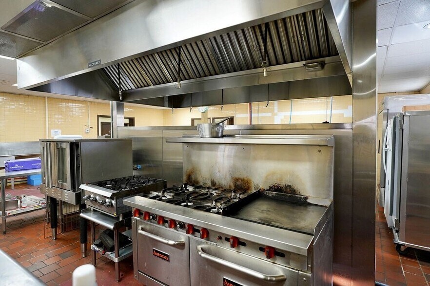 More Photos Of 206 NW 4th St, Big Spring Restaurant For Sale