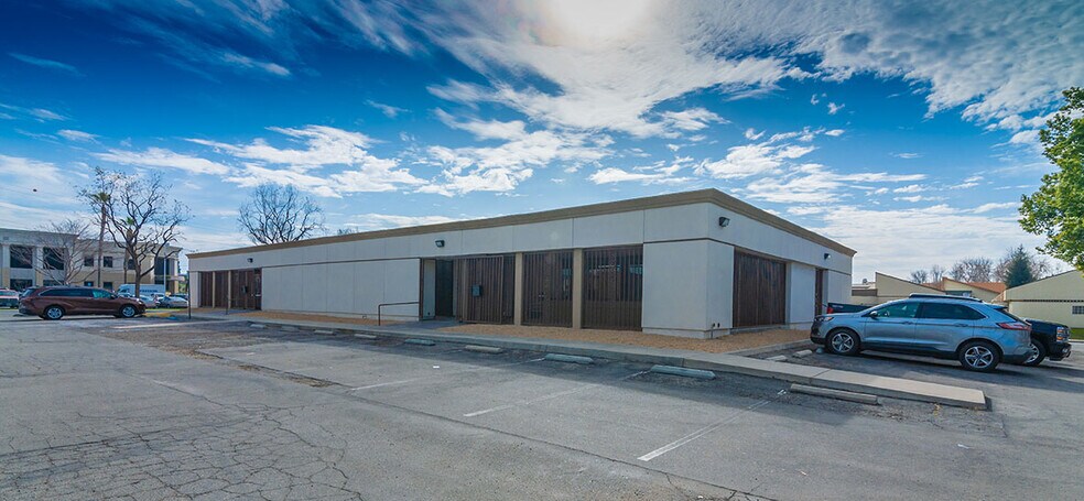 More Photos Of 3801 San Dimas St, Bakersfield Medical For Lease