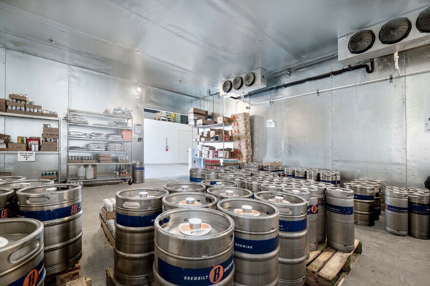 More Photos Of 110 Spring Hill Dr, Grass Valley Manufacturing For Lease
