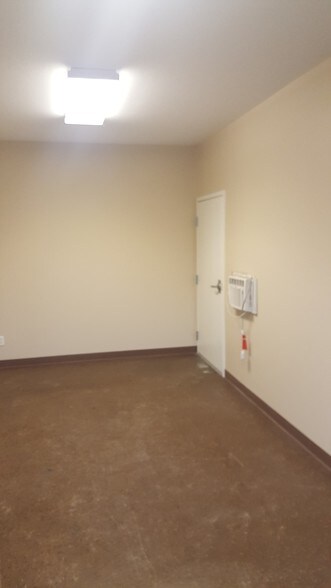 More Photos Of 932 NE 24th Ln, Cape Coral Light Manufacturing For Lease