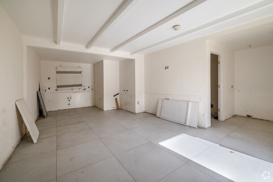 More Photos Of 2249 N Palm Canyon Dr, Palm Springs Hotel For Sale