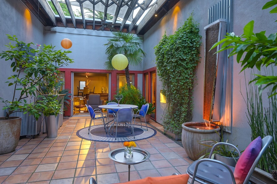 More Photos Of 2101 28th St, Sacramento Warehouse For Sale