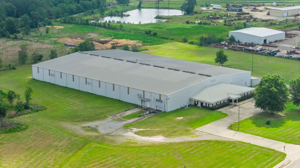 More Photos Of 1457 E Parker St, Baxley Manufacturing For Sale