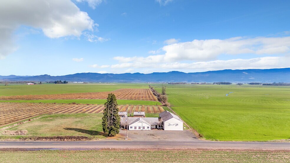 More Photos Of 31414 Harris Dr, Harrisburg Lodge Meeting Hall For Sale