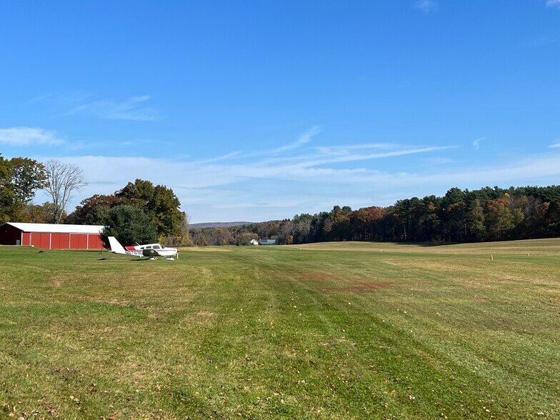 More Photos Of 547 W Main St, Canaan Airport For Sale