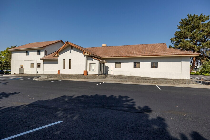 More Photos Of 829 Goethals Dr, Richland Office For Lease