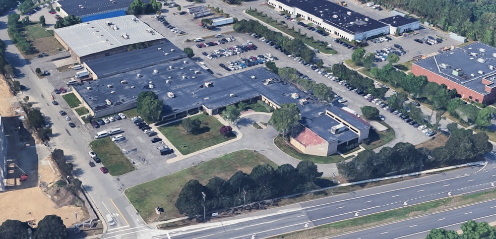 More Photos Of 2900 Veterans Memorial Hwy, Bohemia Light Distribution For Sale