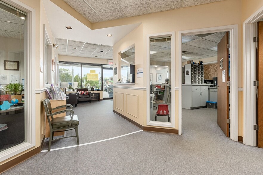 More Photos Of 3222 N High St, Columbus Office For Lease