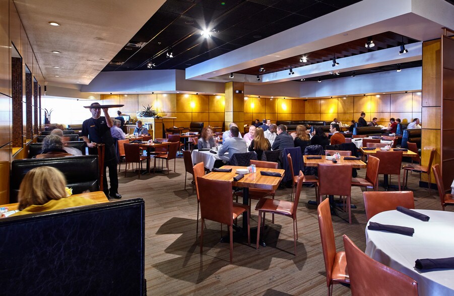 More Photos Of 500 Throckmorton St, Fort Worth Apartments For Lease