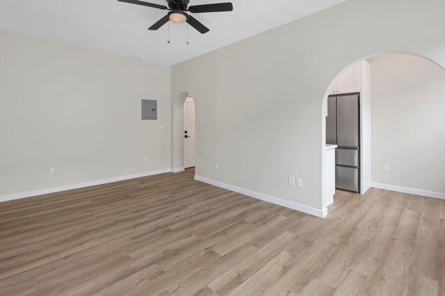 More Photos Of 1827 E 4th St, Long Beach Apartments For Sale