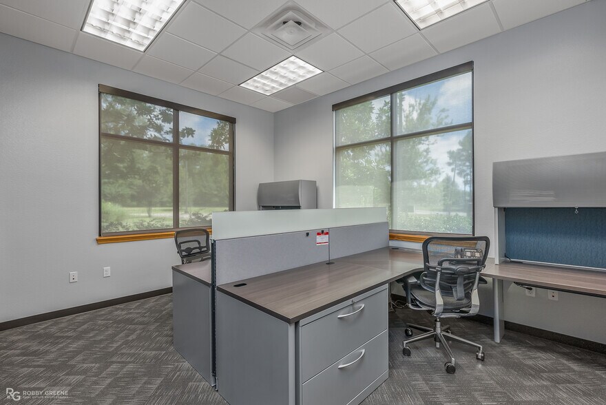 More Photos Of 10100 Woolworth Rd, Keithville Medical For Lease