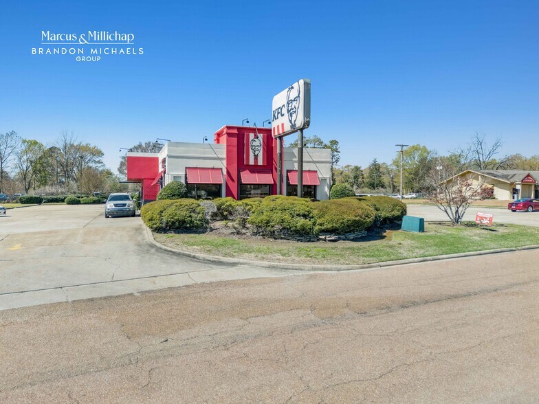 More Photos Of 24 Sgt Prentiss Dr, Natchez Fast Food For Sale