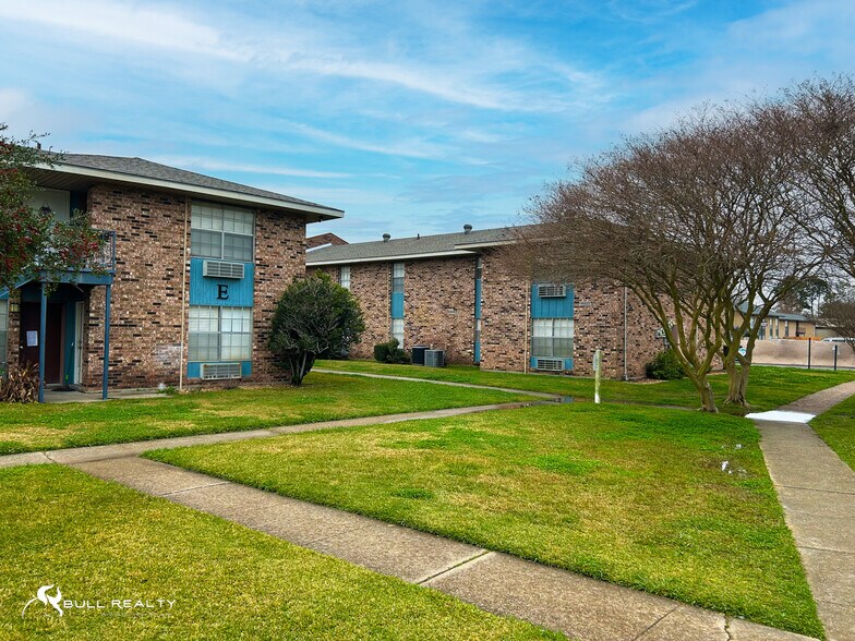 More Photos Of 317 Guilbeau Rd, Lafayette Apartments For Sale