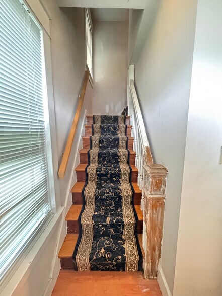More Photos Of 1147 Troy Schenectady Rd, Latham Office For Sale