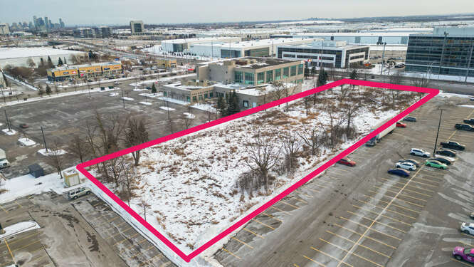 More Photos Of 6405 Hurontario St, Mississauga General Retail For Sale