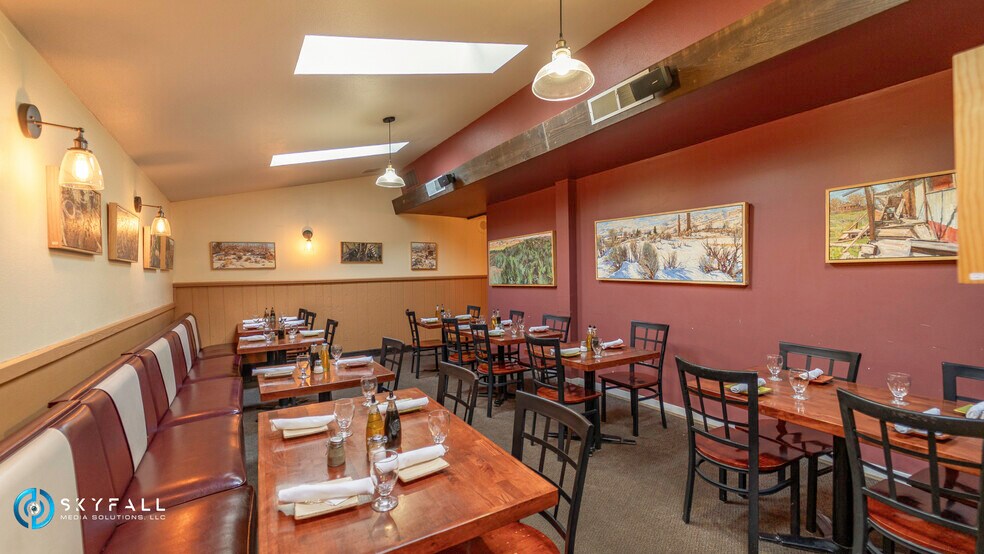 More Photos Of 351 Silver St, Elko Restaurant For Sale