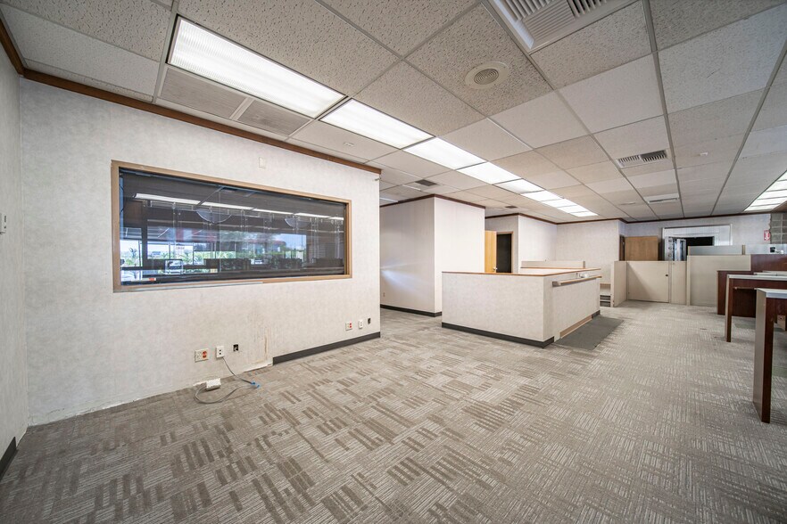 More Photos Of 17899 Colima Rd, City Of Industry Bank For Lease