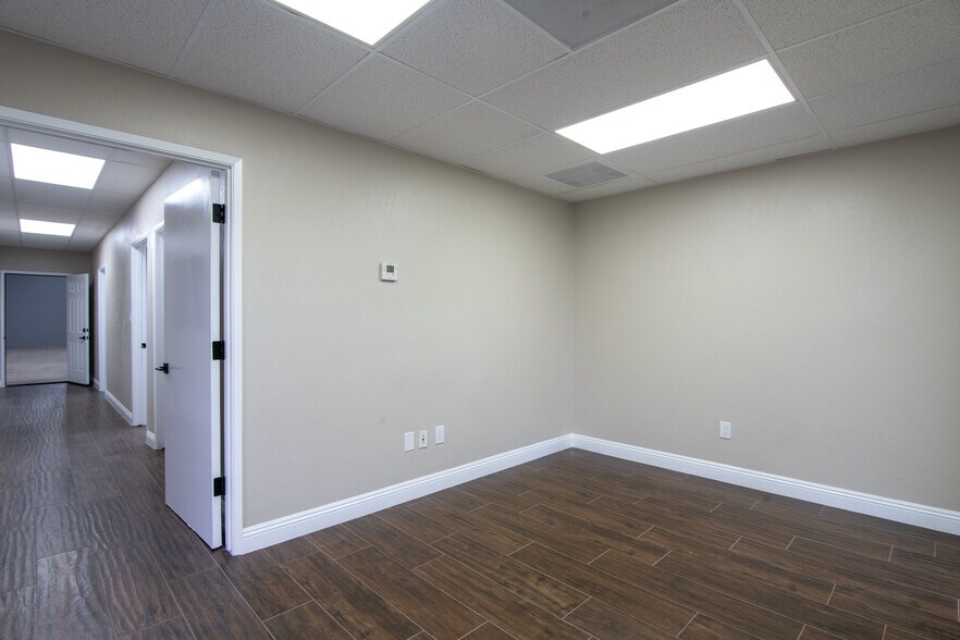 More Photos Of 4100 Well Tech Way, Bakersfield Warehouse For Lease