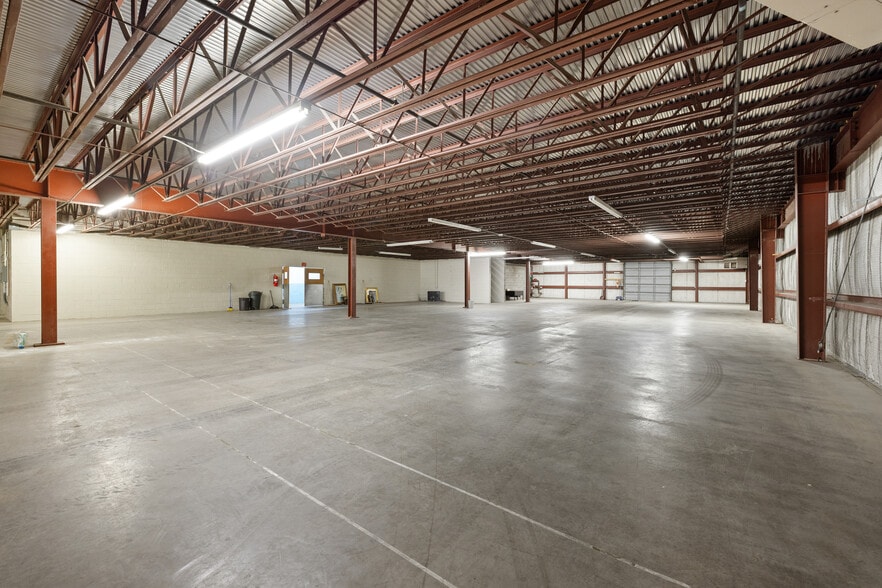 More Photos Of 888 Antler Dr, Casper Warehouse For Lease