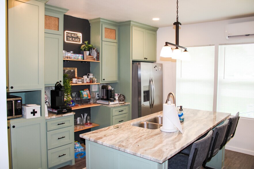 More Photos Of 501 S Elm St, Royse City Office Residential For Sale