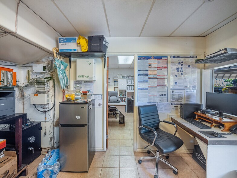 More Photos Of 1300 Kamehameha V Hwy, Kaunakakai Hotel For Sale