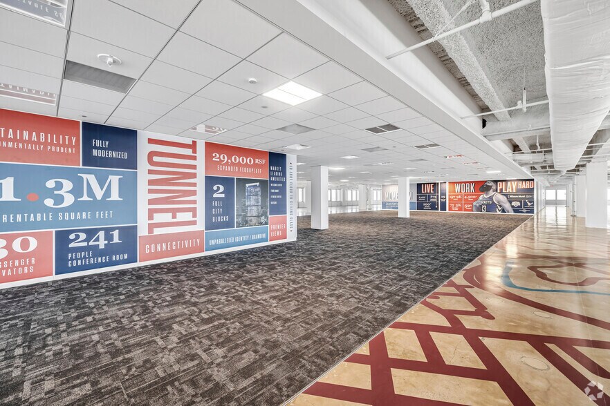 More Photos Of 800 Bell St, Houston Office For Sale