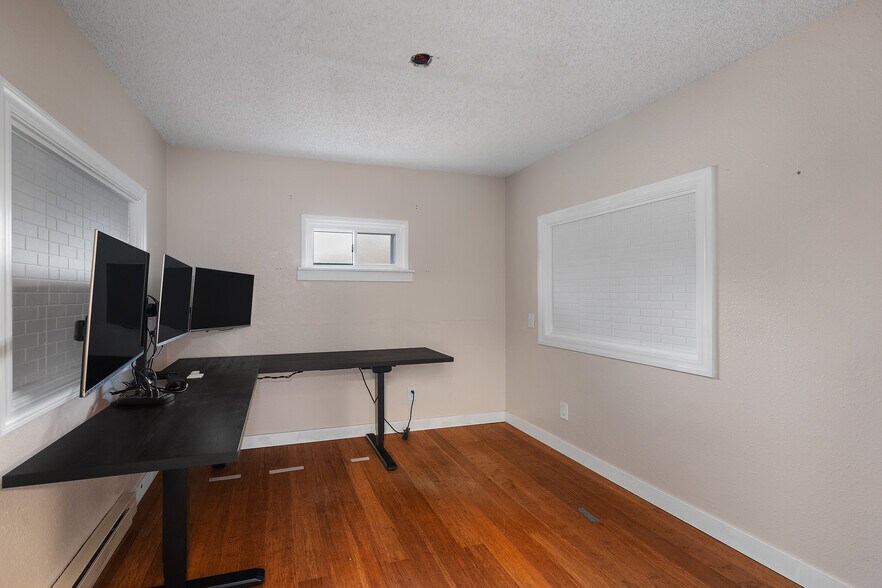 More Photos Of 320 W Alder St, Shelton Office Residential For Sale