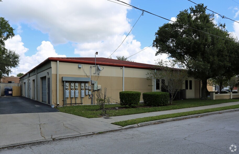 More Photos Of 500 N Willow Ave, Tampa Showroom For Lease