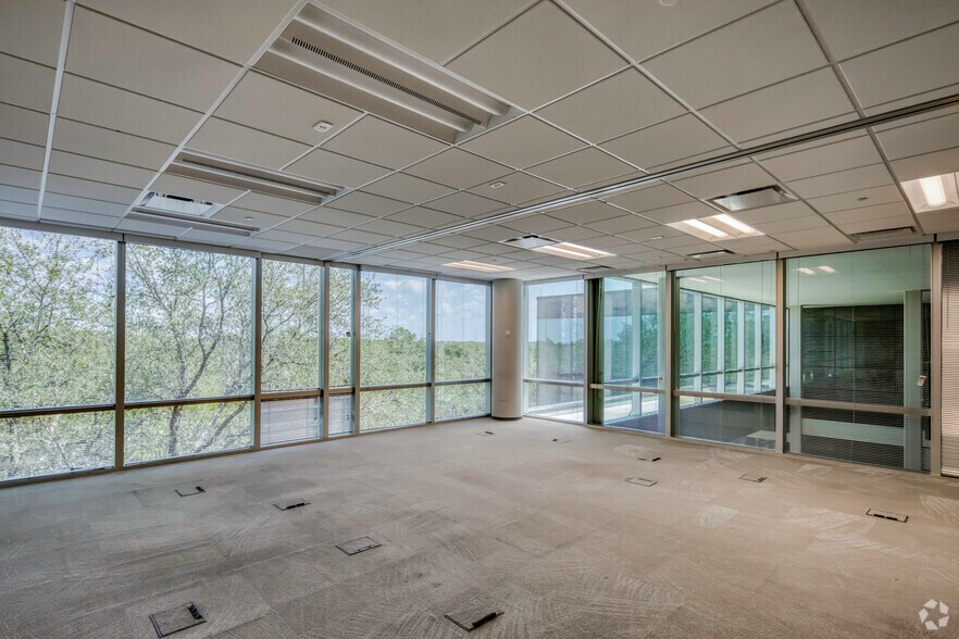 Photo of 5th Floor Ste 500-550