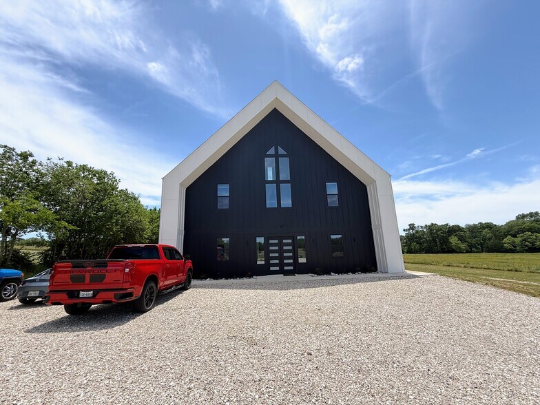 More Photos Of 1105 W Cottage Hill Pky, Celina Lodge Meeting Hall For Sale