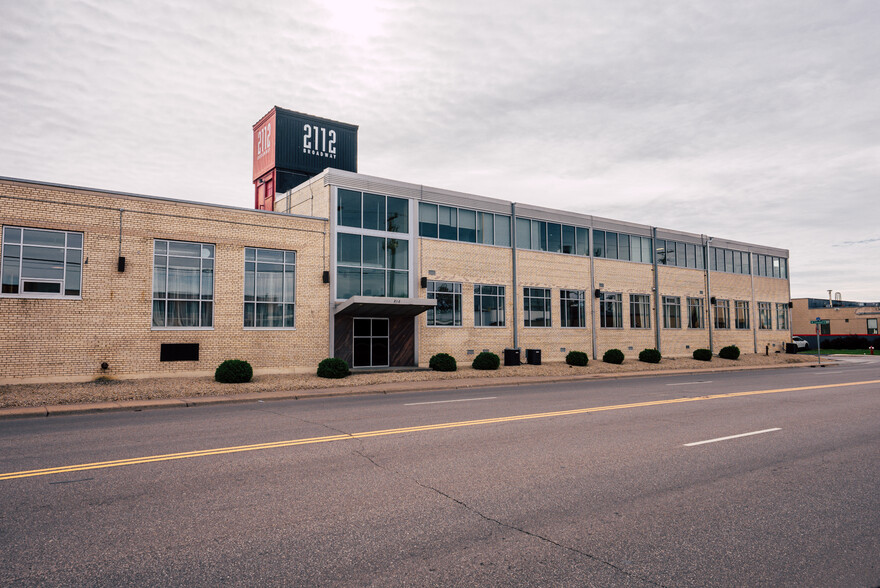 Primary Photo Of 2112 Broadway St NE, Minneapolis Showroom For Lease