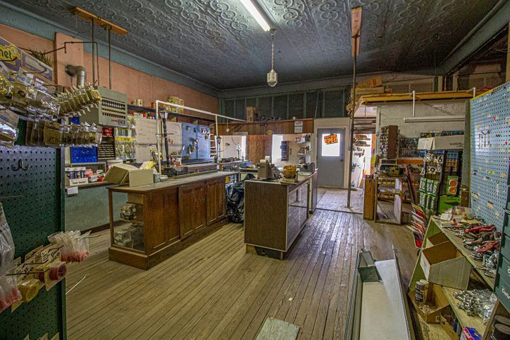 More Photos Of 155 W Main St, Aguilar Storefront Retail Office For Sale