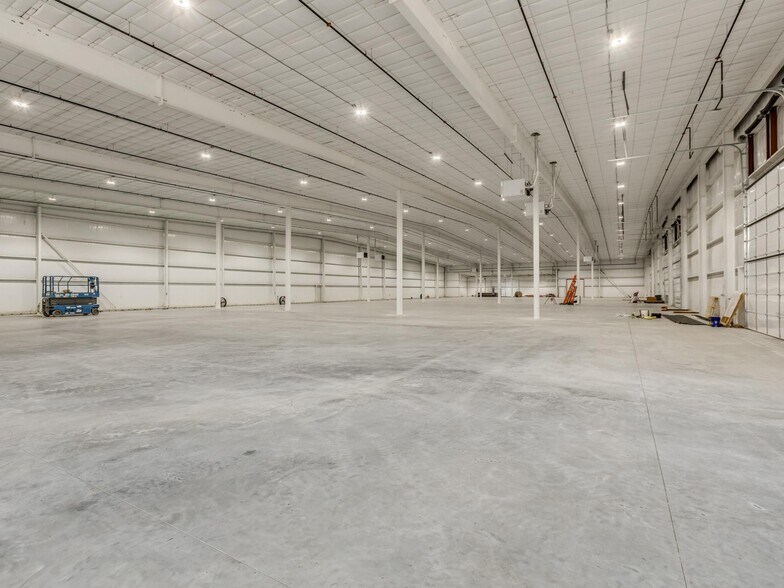 More Photos Of 3000 N Florence Ave, Tulsa Distribution For Lease