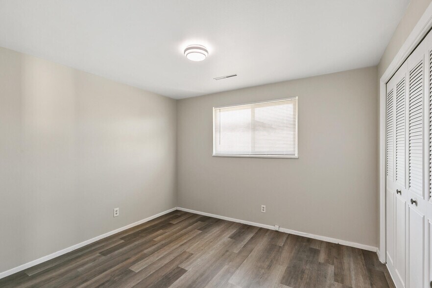 More Photos Of 180 S 20th Ave, Brighton Apartments For Sale