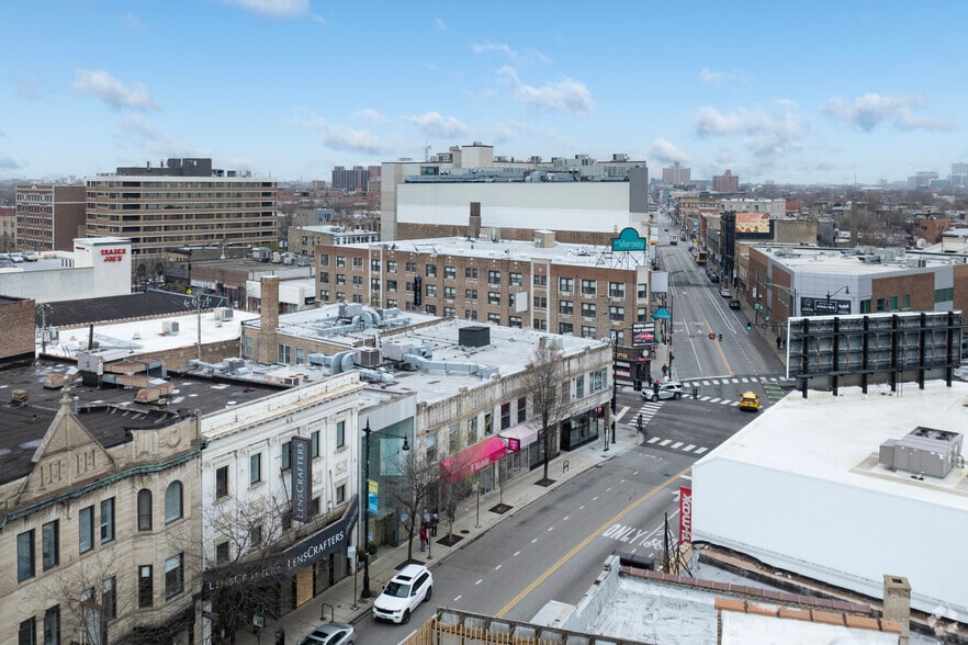 More Photos Of 639 W Diversey Pky, Chicago Storefront Retail Office For Lease