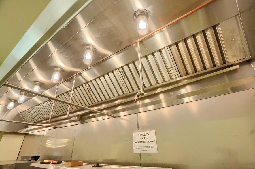 More Photos Of 426 E Main St, Evans City Religious Facility For Sale