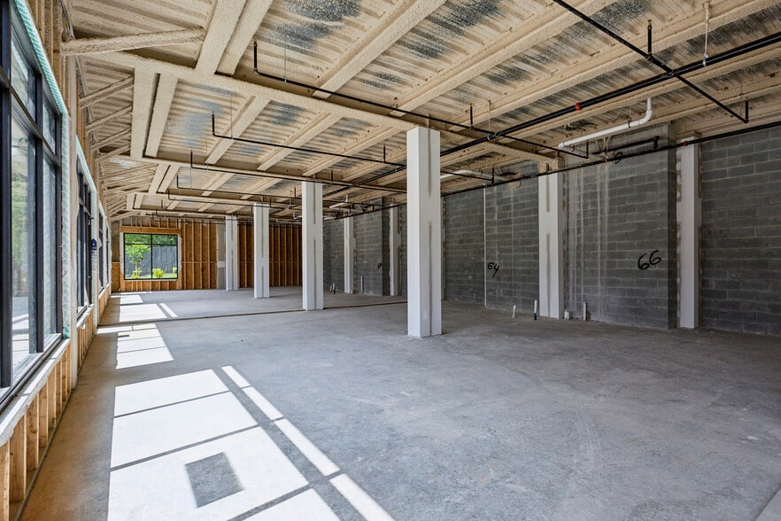 More Photos Of 2030 Main St NW, Atlanta Storefront Retail Office For Sale