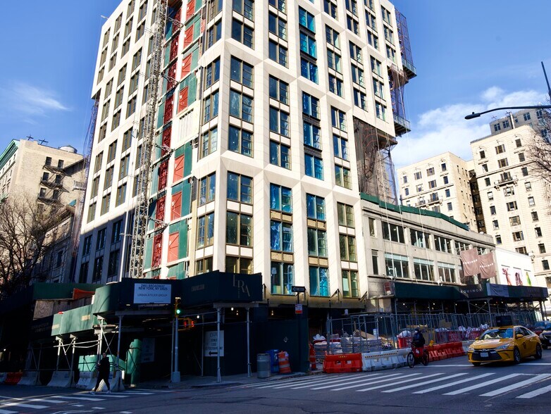 More Photos Of 2461 Broadway, New York Apartments For Lease