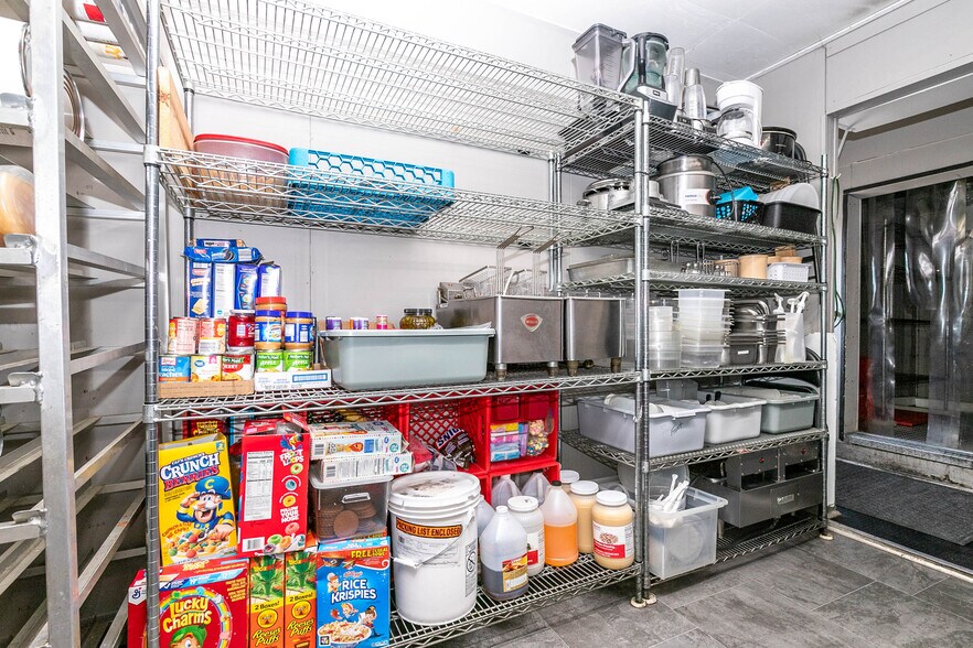 More Photos Of 961 E High St, Hicksville Restaurant For Sale