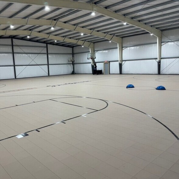 More Photos Of 2054 Country Club Rd, Saint Charles Lodge Meeting Hall For Sale