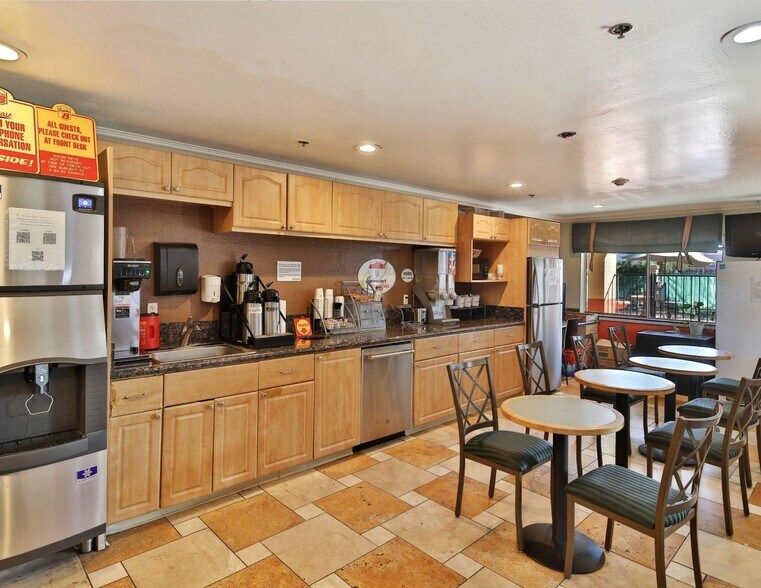 More Photos Of 81753 111 Hwy, Indio Hotel For Sale