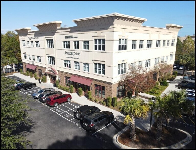 More Photos Of 710 Military Cutoff Rd, Wilmington Medical For Lease
